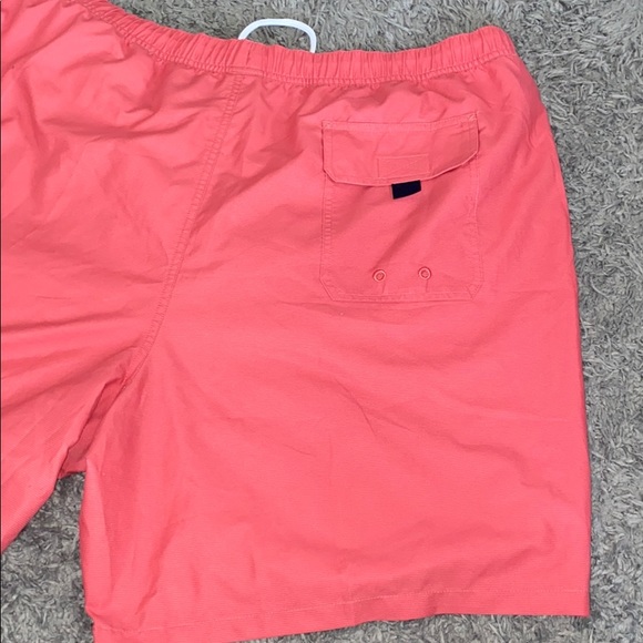 Vineyard Vines swim shorts never worn tags on - Picture 2 of 4